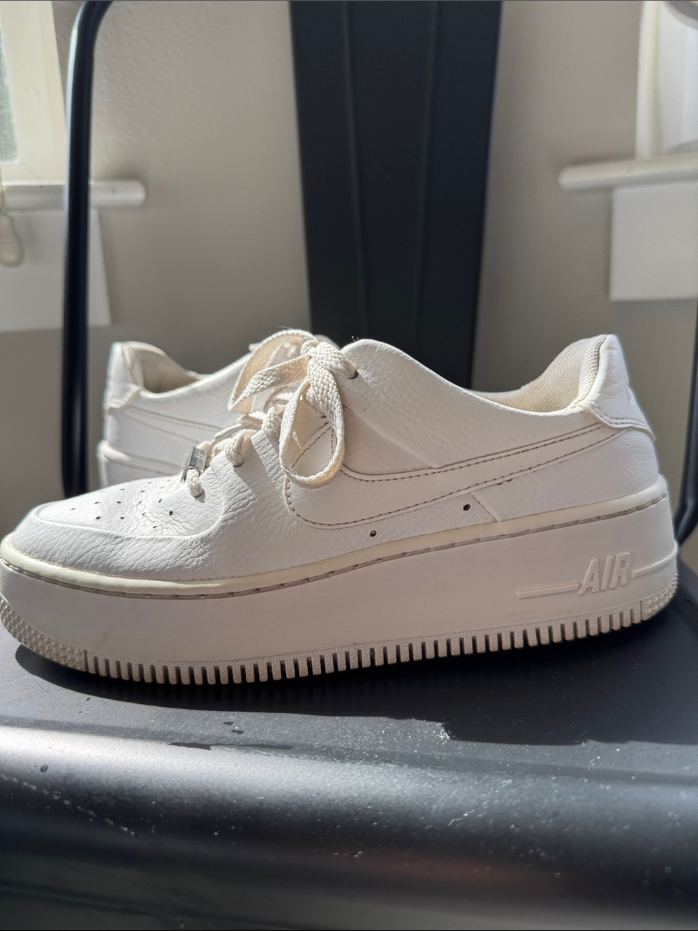 Nike Air Force 1 Sage Low
Women's Shoes 7.5